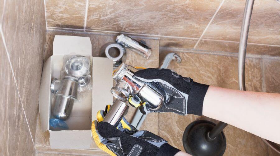 Professional gutter cleaning in Mitchell, OR